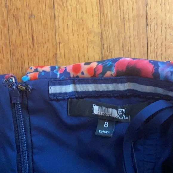 Badgley Mischka floral strapless dress - size 8 - Picture 3 of 4